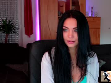 girl
        s3r3ndipity cam image #2665386