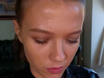 girl
        _demi_dee_ cam image #4153702