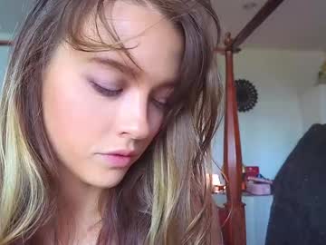 girl
        _demi_dee_ cam image #6450197