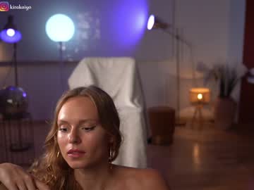 girl
        chillwithkira cam image #2346790