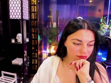 girl
        alma_pearl cam image #2500225