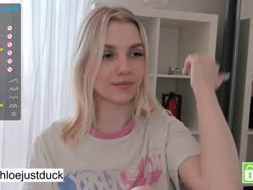 girl
        beverlyvega cam image #1163411
