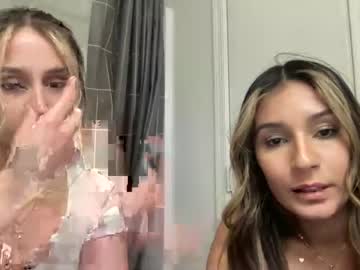 couple
        hotandhornyhannah cam image #3949348