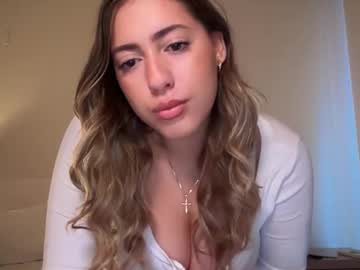 girl
        sieena cam image #6777810