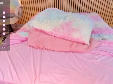 girl
        little_effy18 cam image #3608674