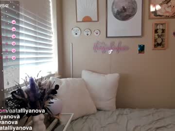 girl
        natalliyanova cam image #3623236