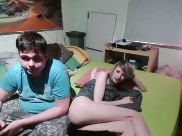 couple
        xevoxschlumpf cam image #1244417