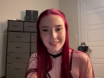 girl
        petite_scarlettt cam image #2447750