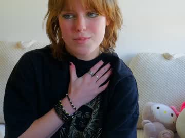 girl
        sisypheanlove cam image #1231264