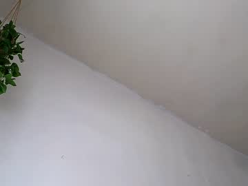 girl
        littlegreekflower cam image #3292430