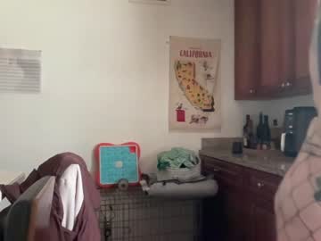 girl
        oftenelle cam image #1490214