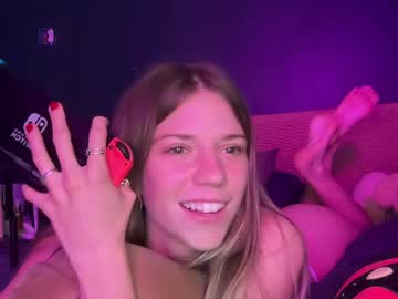 girl
        oliviahansleyy cam image #6930990