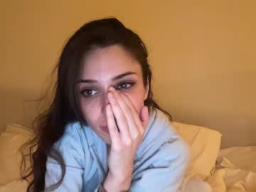 girl
        ariacutiee cam image #1508651