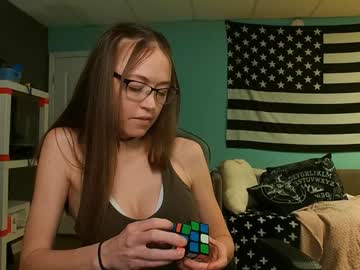 girl
        anabelleleigh cam image #6516385