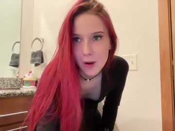girl
        petite_scarlettt cam image #5701407