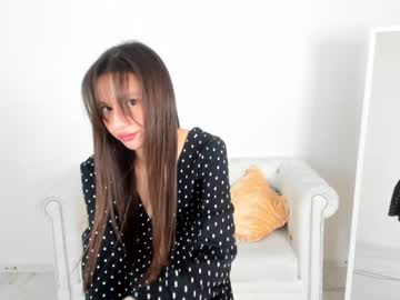 girl
        lala_torres cam image #222411