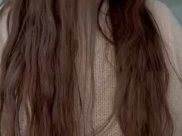 girl
        _sirine_ cam image #6529669