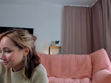 girl
        nasslady cam image #6716262