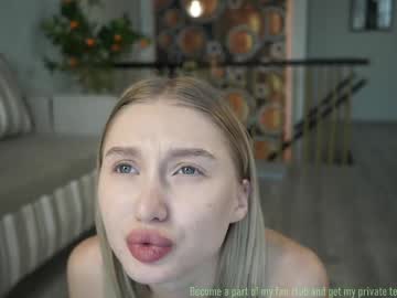 girl
        hanna_monttana cam image #6551410