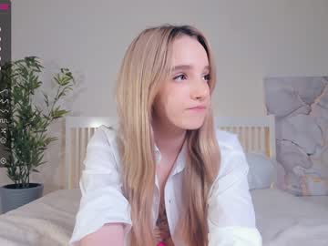 girl
        love_lovess cam image #2109292