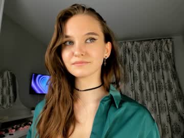 girl
        lorettafairleigh cam image #3946604