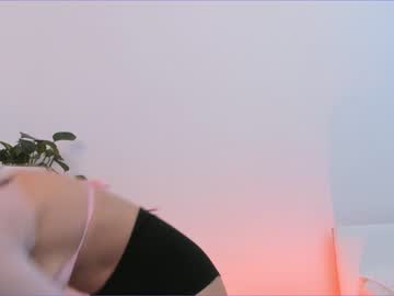 girl
        elizabeth__gray cam image #534789