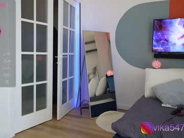 girl
        vika54784 cam image #3828077