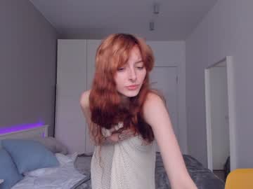 girl
        jennifer_ewans cam image #1467679