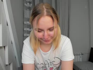 girl
        zanzara_ cam image #713825