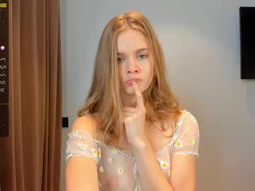 girl
        carolynsveronica cam image #2207171