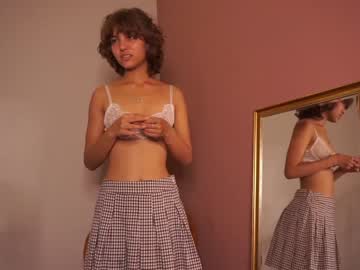 girl
        lenaelisabeth cam image #3015282