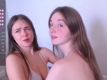 couple
        pollypolly__ cam image #2420307