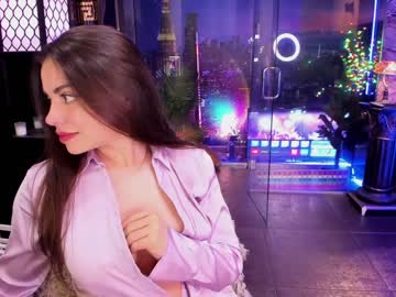 girl
        alma_pearl cam image #1279121