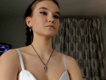 girl
        lorettafairleigh cam image #3959376
