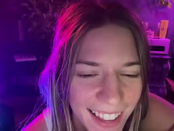 girl
        oliviahansleyy cam image #5882533
