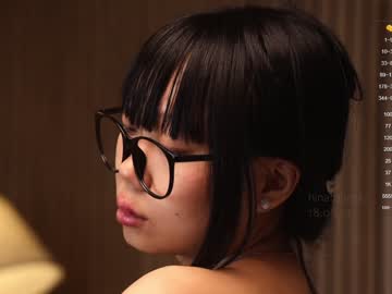 girl
        hinatabroks cam image #4185512