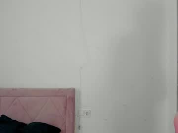 girl
        who_is_molly cam image #3757404