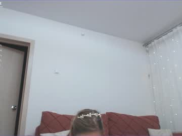 girl
        anyeess cam image #577687