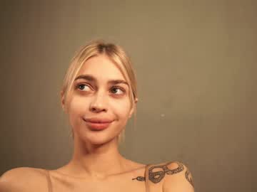 girl
        cuteelsa_ cam image #2005362