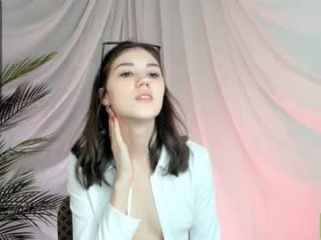 girl
        baileywalton cam image #3181681