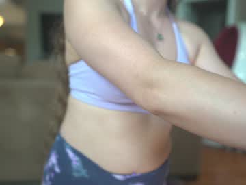 girl
        chroniclove cam image #6634174