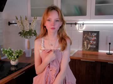 girl
        maudbayles cam image #5359197