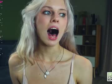 girl
        audreycarvin cam image #4767220