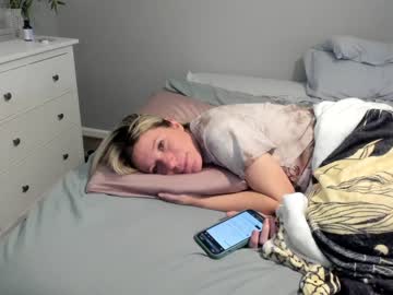 girl
        texas_blonde cam image #1449611