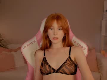 girl
        leahsthetics cam image #3843352
