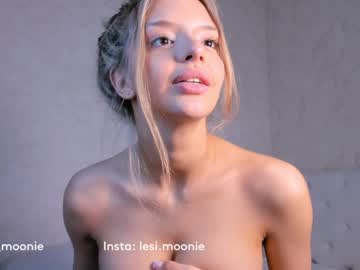 girl
        lesi_moonie cam image #4200672