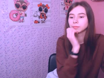 girl
        emilydass_ cam image #3505148