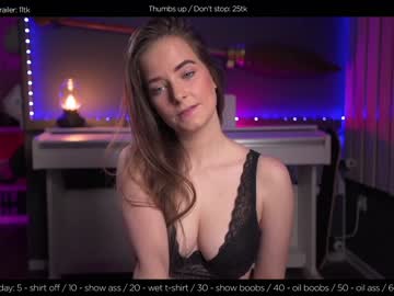 girl
        hermione_potter_couple cam image #856601