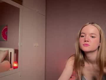 girl
        miss_sweetdream cam image #6866039