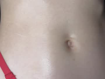 girl
        lauratanguy cam image #5369520